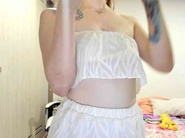 RevySadashiTrue webcam