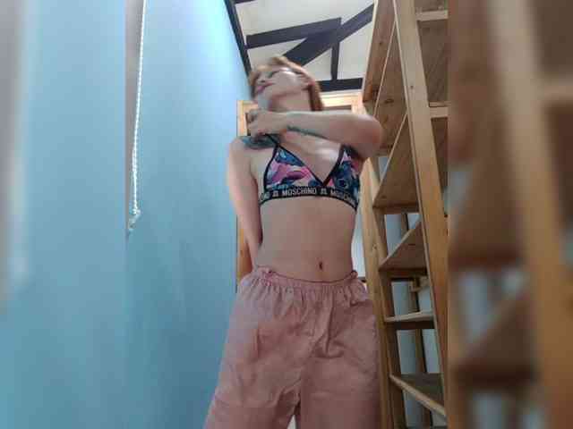 RevySadashiTrue webcam