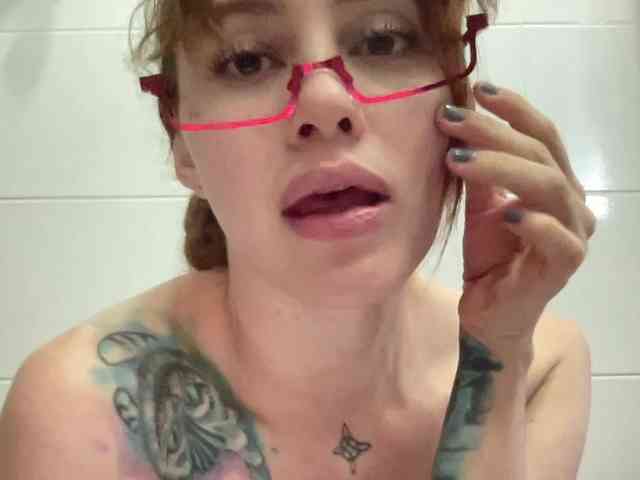 RevySadashiTrue webcam