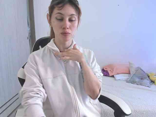 RevySadashiTrue webcam