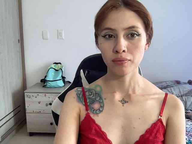 RevySadashiTrue webcam