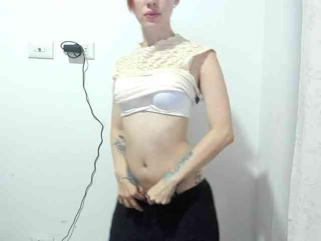 RevySadashiTrue webcam