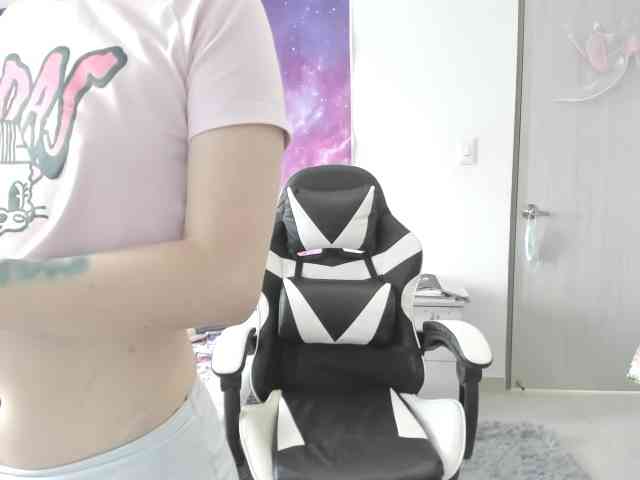 RevySadashiTrue webcam
