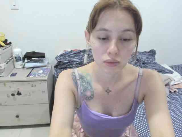 RevySadashiTrue webcam