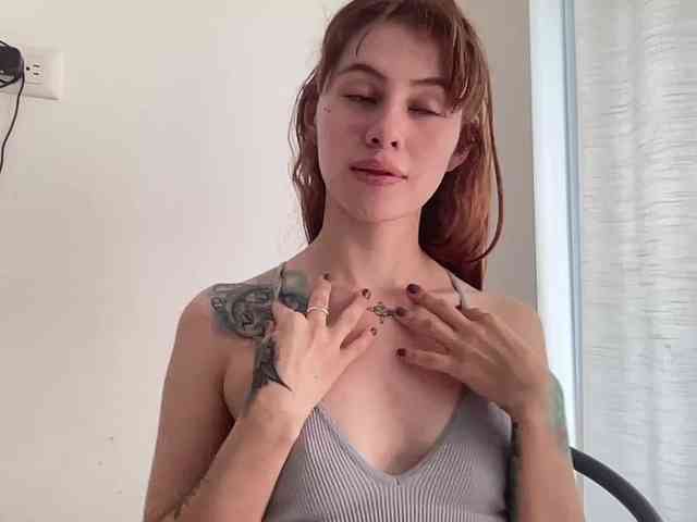 RevySadashiTrue webcam