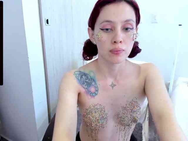 RevySadashiTrue webcam