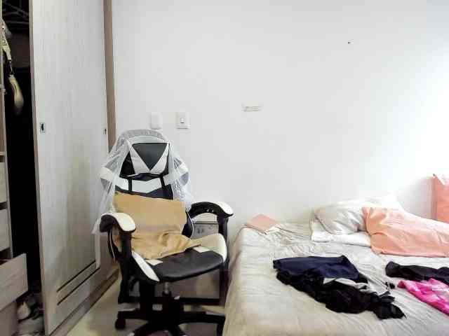 RevySadashiTrue webcam