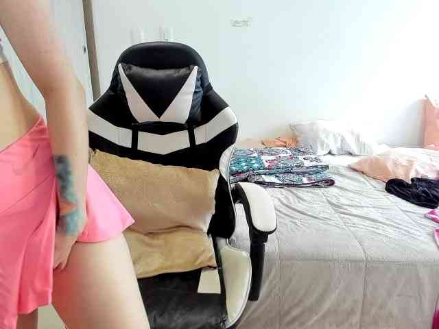 RevySadashiTrue webcam