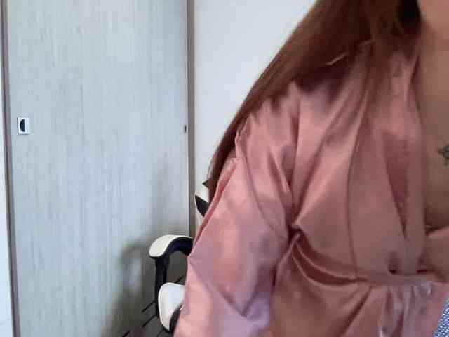 RevySadashiTrue webcam