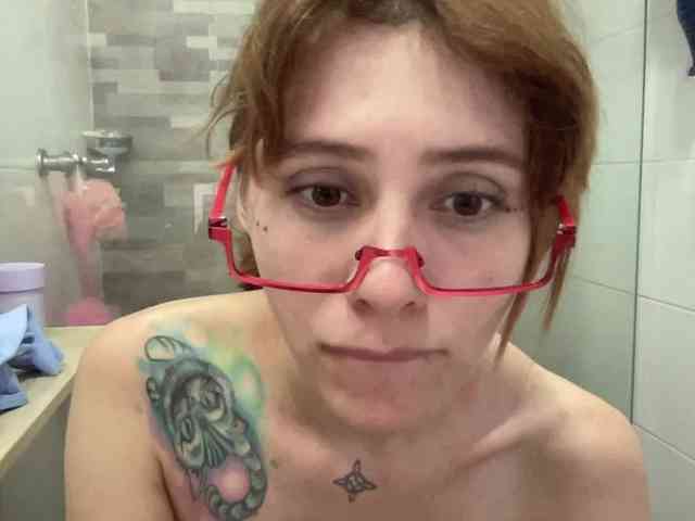 RevySadashiTrue webcam