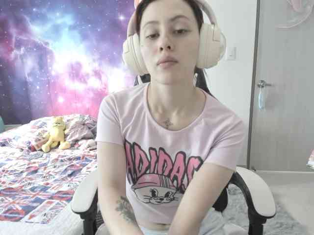 RevySadashiTrue webcam