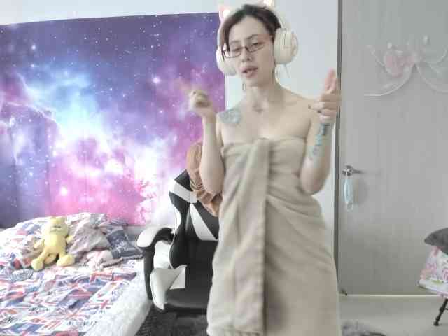 RevySadashiTrue webcam