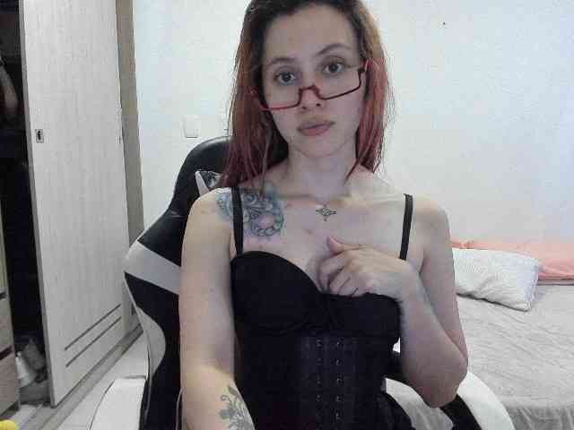 RevySadashiTrue webcam