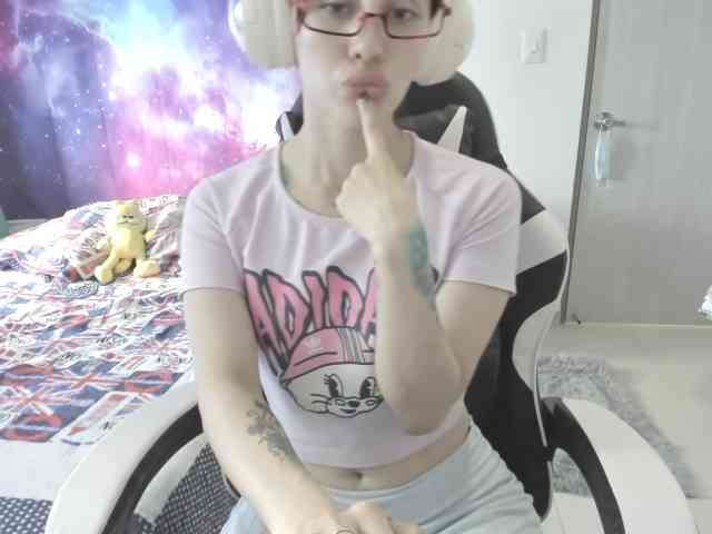 RevySadashiTrue webcam