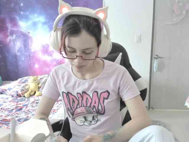 RevySadashiTrue webcam