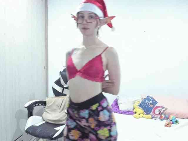 RevySadashiTrue webcam