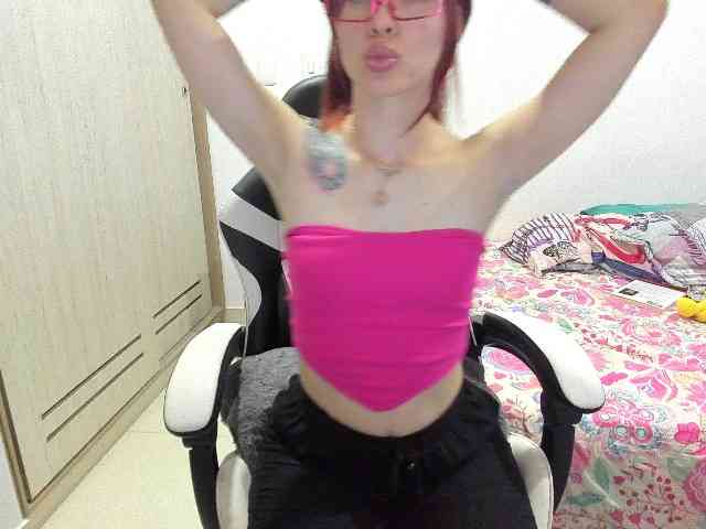 RevySadashiTrue webcam