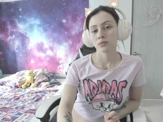RevySadashiTrue webcam