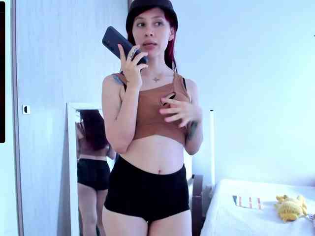 RevySadashiTrue webcam