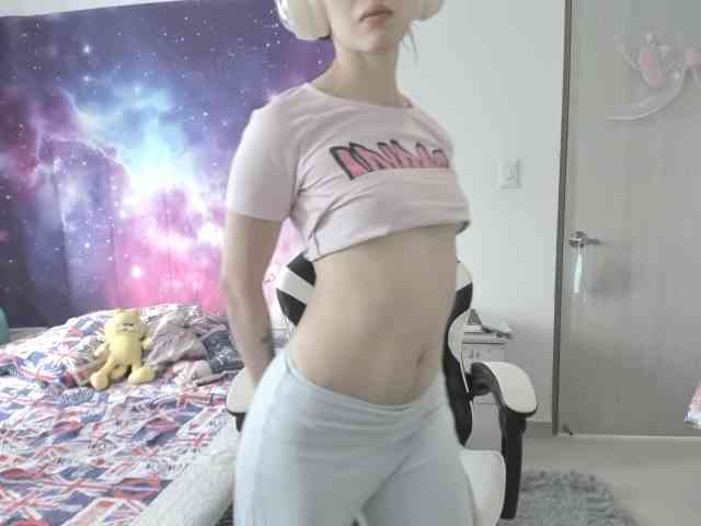 RevySadashiTrue webcam