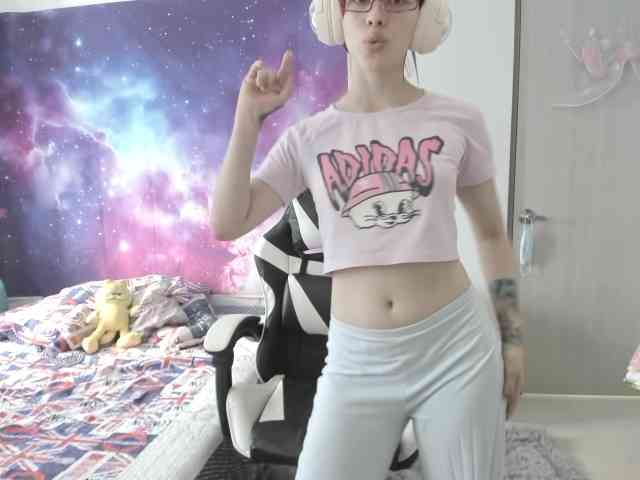 RevySadashiTrue webcam