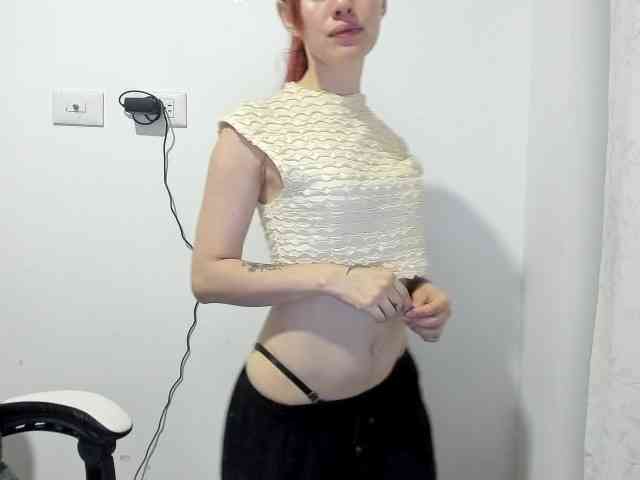 RevySadashiTrue webcam