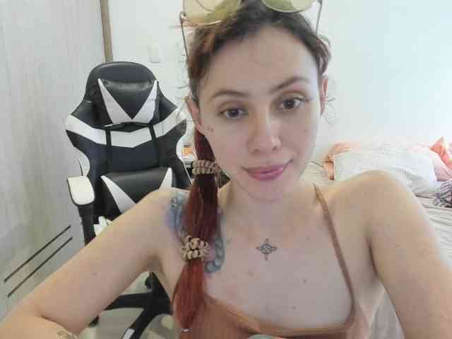 RevySadashiTrue webcam