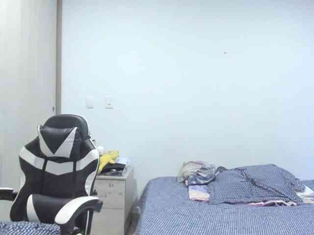 RevySadashiTrue webcam