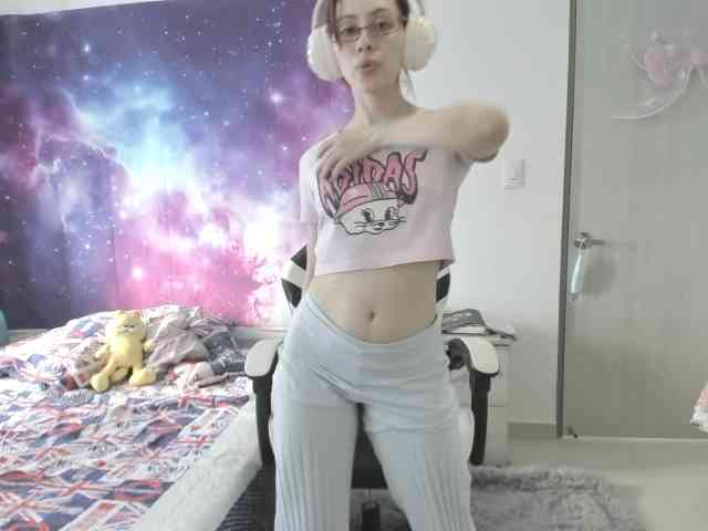 RevySadashiTrue webcam