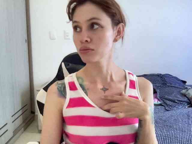 RevySadashiTrue webcam