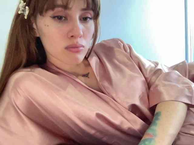 RevySadashiTrue webcam