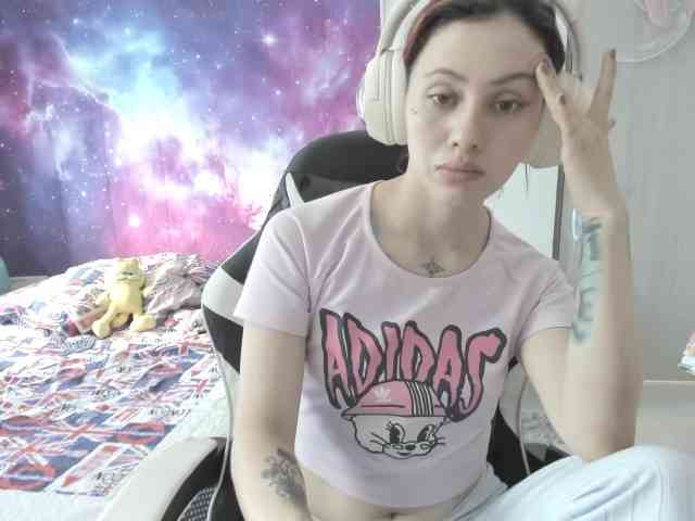 RevySadashiTrue webcam