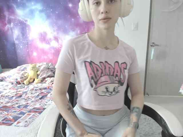 RevySadashiTrue webcam