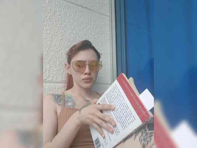 RevySadashiTrue webcam