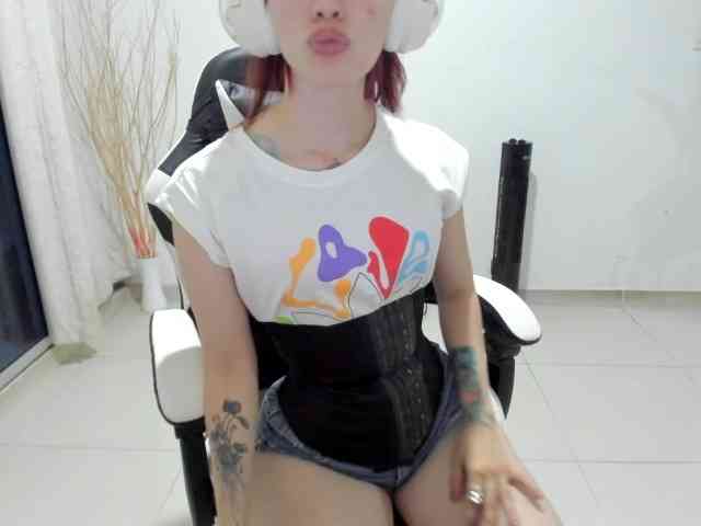 RevySadashiTrue webcam