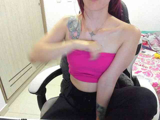 RevySadashiTrue webcam