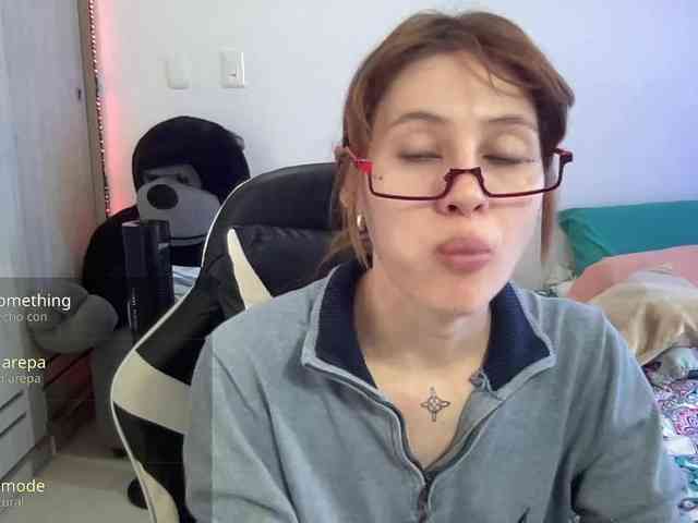 RevySadashiTrue webcam