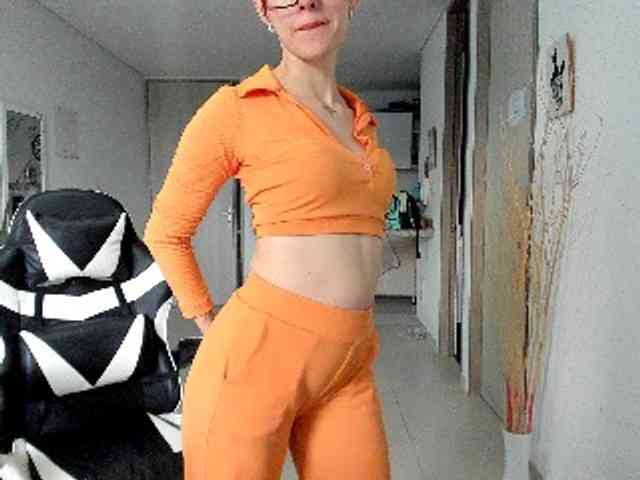 RevySadashiTrue webcam