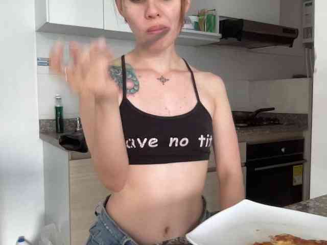 RevySadashiTrue webcam