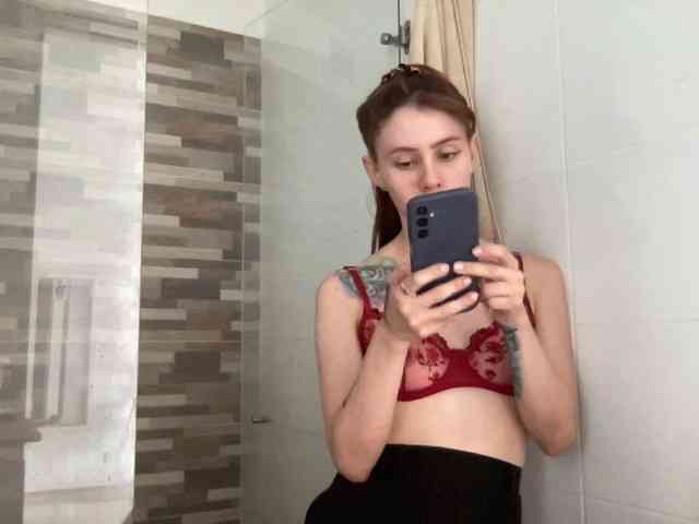 RevySadashiTrue webcam