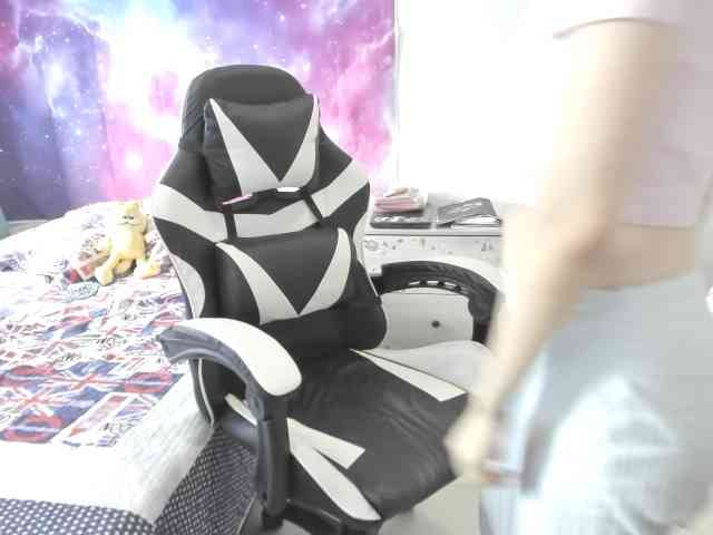 RevySadashiTrue webcam