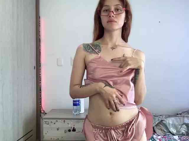 RevySadashiTrue webcam