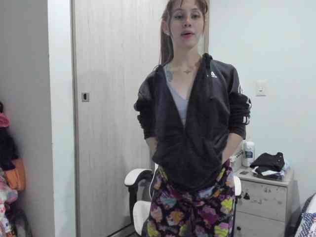 RevySadashiTrue webcam