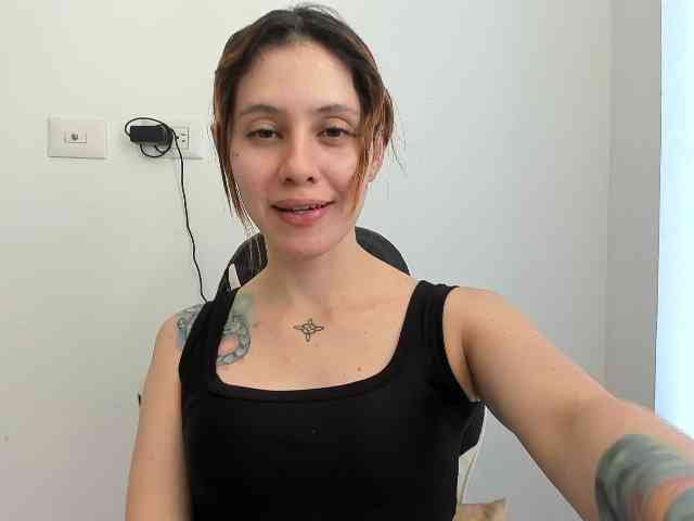 RevySadashiTrue webcam