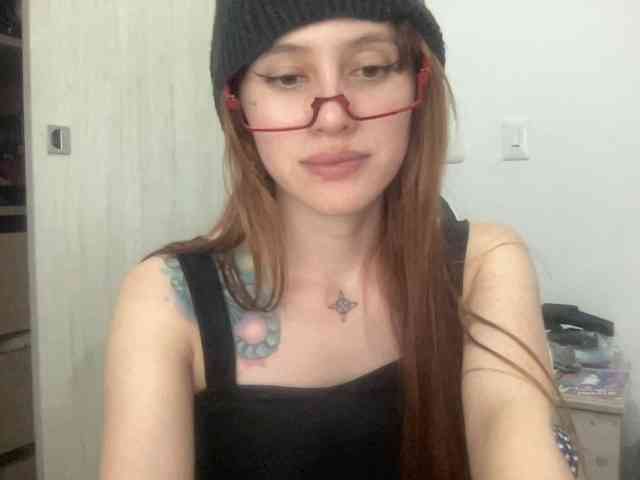 RevySadashiTrue webcam