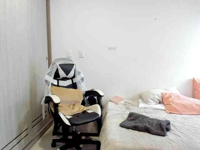 RevySadashiTrue webcam