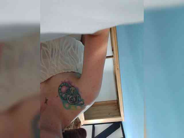 RevySadashiTrue webcam