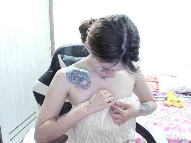 RevySadashiTrue webcam