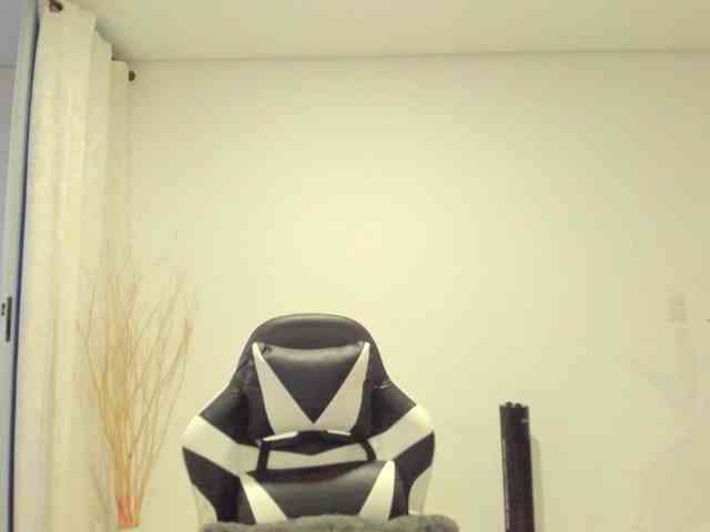 RevySadashiTrue webcam