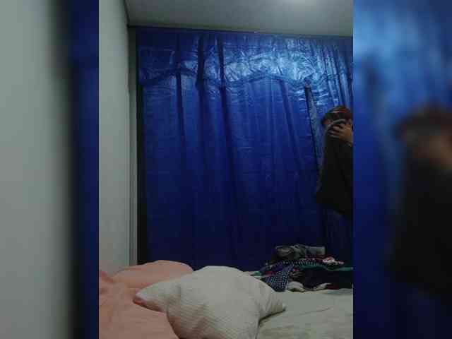 RevySadashiTrue webcam